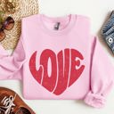 XXL Light Pink Retro Love Heart Vintage Valentine's Day Sweatshirt Cozy Fleece Warm Winter Classic Everyday Wear