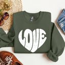 XXL Military Green Retro Love Heart Vintage Valentine's Day Sweatshirt Cozy Fleece Warm Winter Classic Everyday Wear