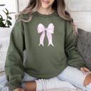 XXL Military Green Pink Ribbon Coquette Bow Valentine's Day Romantic Ribbon Motif Graphic Sweatshirt