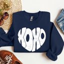  Retro XOXO Heart Vintage Valentines Day Nostalgic Love Edition Cozy Fleece Sweatshirt