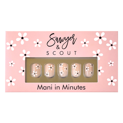 24 pcs Cover Me in Daisies Press On Nails Short Square