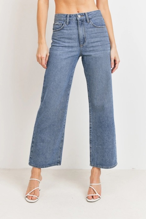 Carmella High Rise Clean Dad Jean | Non-Distressed Denim | Medium Wash | Wide-Leg | Trendy Fall Jean
