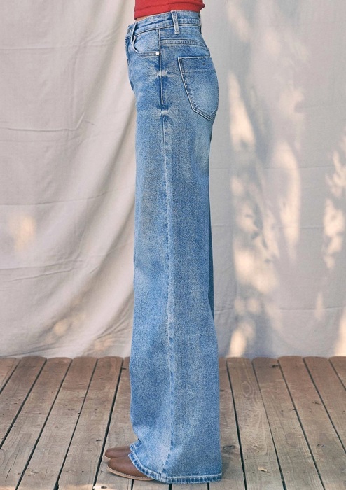 Courtney High-Rise Essential Wide Leg Jeans | Women's Denim | Everyday Bottoms | Casual Medium Wash | All Seasons