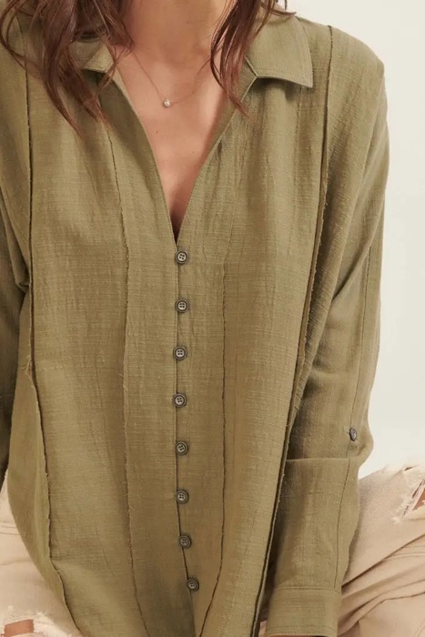 Gretchen Exposed Hem Button Down Top | Woven Green | Textured Button-Front with Exposed Hem