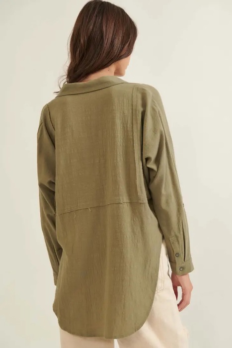 Gretchen Exposed Hem Button Down Top | Woven Green | Textured Button-Front with Exposed Hem