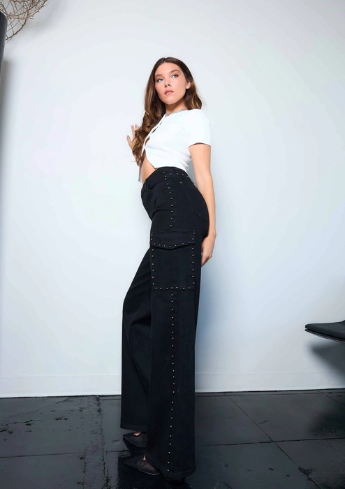 Skylar Silver Stud High-Rise Wide Leg Cargo Jeans | Women's Black Studded Denim Bottoms | Trendy Fall and Winter Fashion