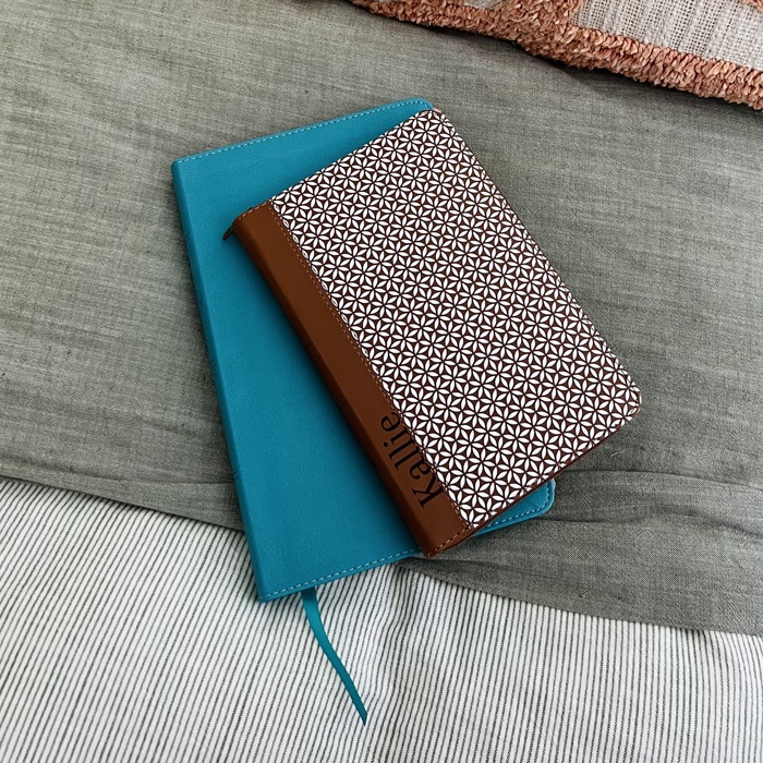 Personalized NIV Holy Bible with Gift Wrap Tabs and Engraving