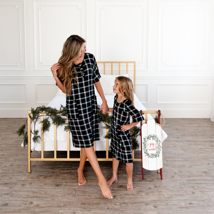 Noel House Dress (Women's and Girls)