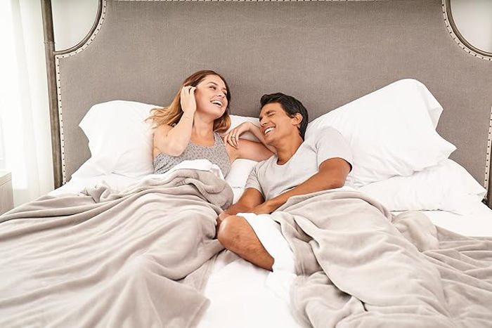 Splitz® UltraSoft Blanket for Couples, Pet Owners & Co-sleeping Families