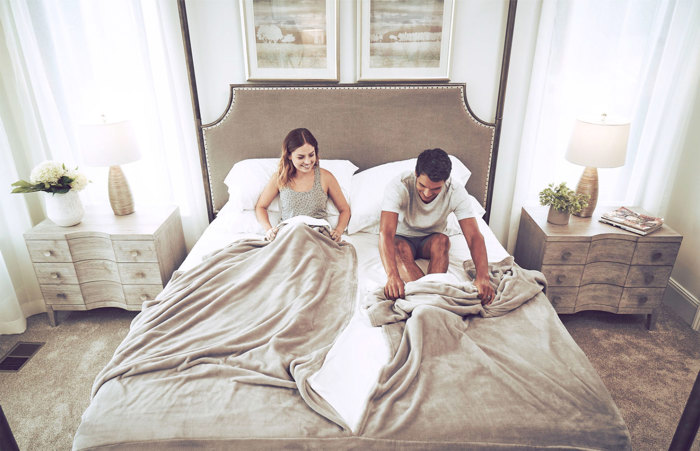 Splitz® UltraSoft Blanket for Couples, Pet Owners & Co-sleeping Families