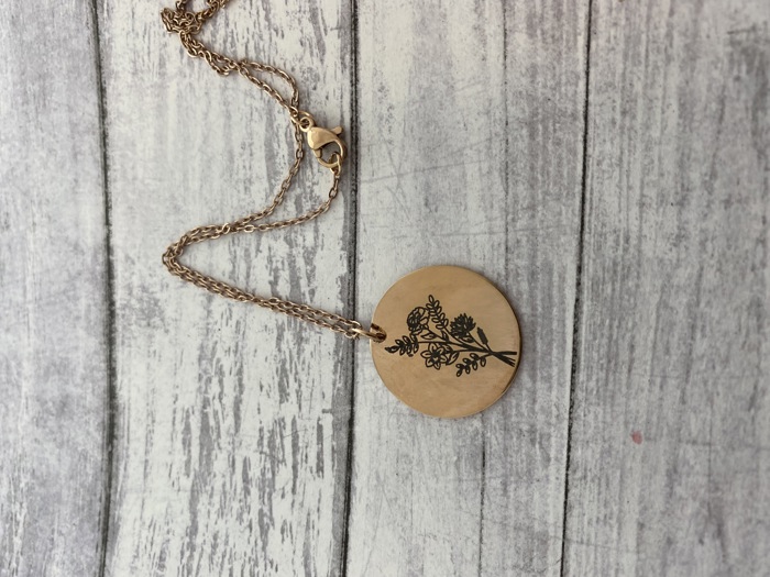 Birth flower bouquet necklace. Mother's Day Gift. Personalized. Custom Necklace.