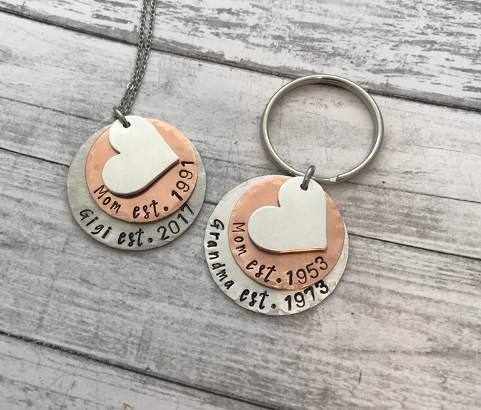 Mother's Necklace / Name Necklace / Mother's day gift / Mother's Key chain / Grandma Necklace / Personalized Christmas Gift