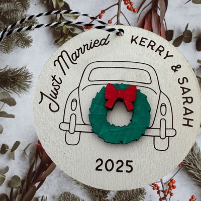 Just Married Ornament. Personalized marriage ornament. Custom Ornaments. Personalized Christmas Gift.
