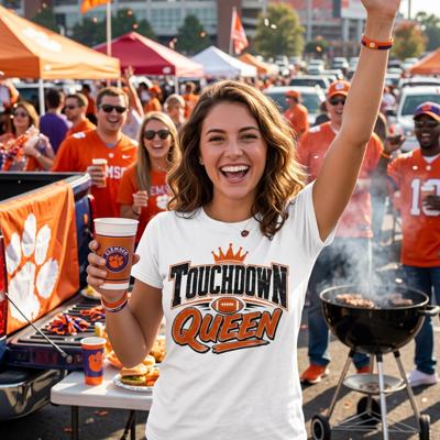 Touchdown Queen T-SHIRT Football Season Tailgate Time