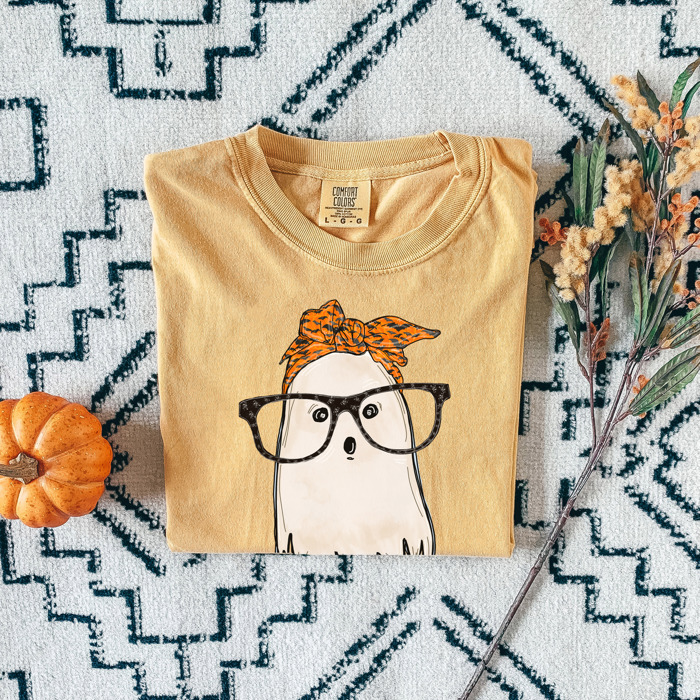 Trendy Fall and Halloween T-Shirts – Cute Spooky Season Graphic Tees for Moms, Teachers, Pumpkin Patch, and 31 Days of Halloween