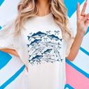  Ocean Fish and Bow Comfort Colors Graphic Tee, Cute Coastal Cowgirl Shirt for Women, Trendy Summer Beach T-Shirt, Western Coastal Aesthetic Top, Gift for Beach Lovers