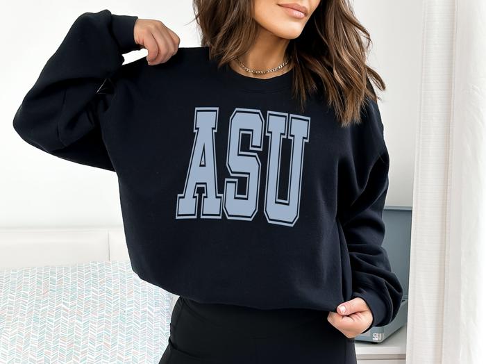 Custom Collegiate Letter Sweatshirt – Personalized Varsity Initial Crewneck for Women, Cute Preppy College Gift