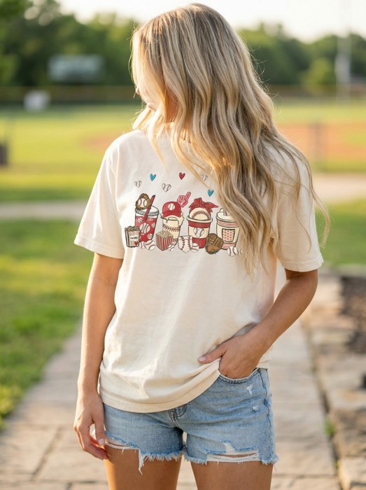 Baseball Season Graphic Tees, Baseball Mom Shirt, Tis the Season Comfort Colors T-Shirt, Soft Casual Women’s Top, Game Day Baseball Outfit, Gift for Her