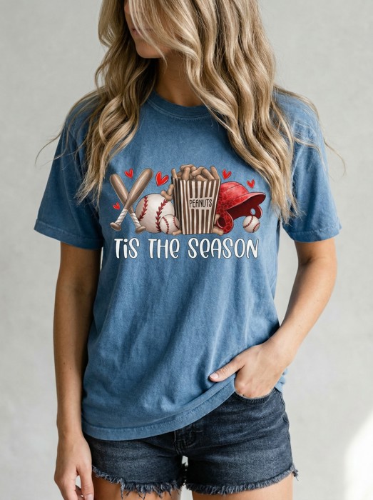 Baseball Season Graphic Tees, Baseball Mom Shirt, Tis the Season Comfort Colors T-Shirt, Soft Casual Women’s Top, Game Day Baseball Outfit, Gift for Her