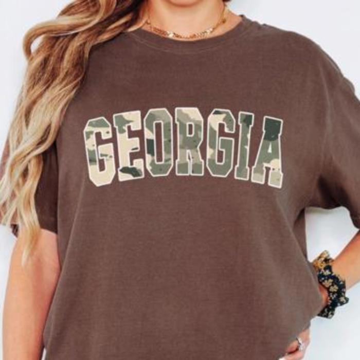 Custom Camo College Letter Tee, Personalized Comfort Colors Shirt for Women, Campus Style Oversized Tee with Custom Text, Neutral Camouflage Graphic T-Shirt