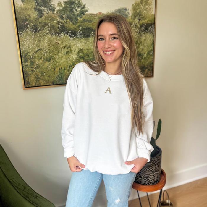 Neutral Initial Embroidered Sweatshirt, Minimalist Monogrammed Shirt, Crewneck Oversized Personalized Hoodie Embroidery Gift Women's