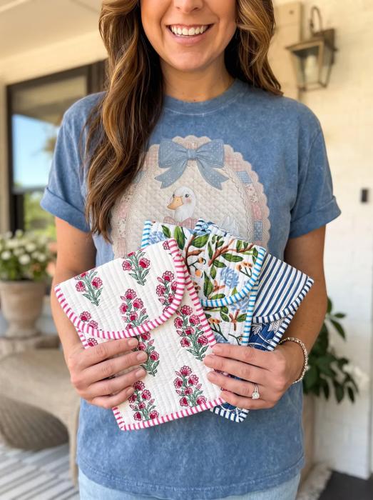 Floral Patchwork Quilted Kindle Sleeve, Padded iPad Mini Case, Cotton Storage Pouch, Magnetic Closure E Reader Cover, Travel Organizer, Small Tech Accessory Bag