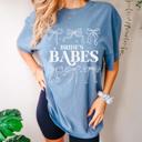  Bride's Babe Bachelorette Party Comfort Colors Tee, Bridal Party Shirt for Women, Preppy Wedding Graphic Tee, Bachelorette Outfit, Gift for Bride
