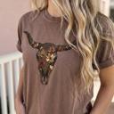  Western Floral Skull Comfort Colors Tee, Cowgirl Graphic Shirt, Country Concert Outfit, Boho Western Apparel, Gift For Her, Ranch Life Tee, Western Boutique Shirt