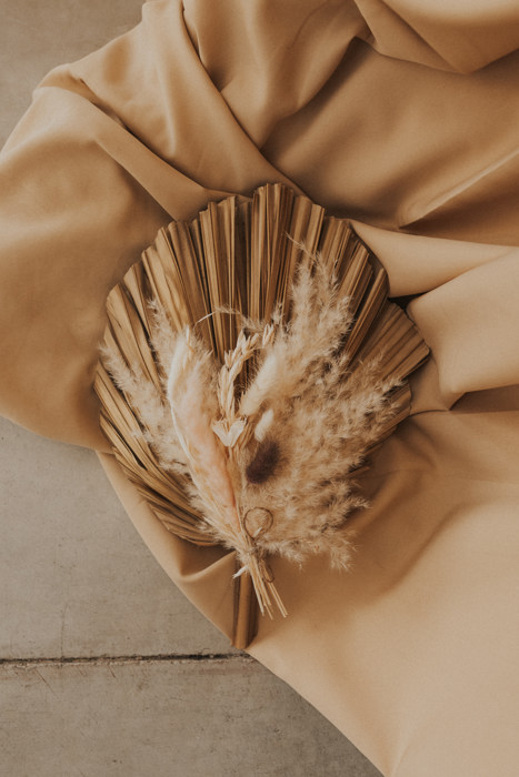 Gold Metallic Palm Frond Dried Glam Palm Leaf DIY Decoration Material Luxury Party Event Wedding Table Centerpieces Decor - 3PCs - 14”