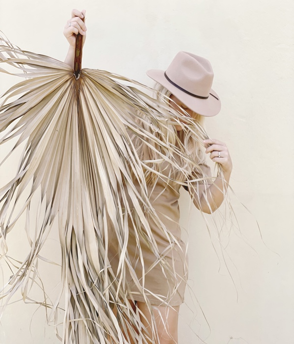 4ft Giant Palm Leaf Decor, Dried Palm Fronds Wall Art, Boho Wall Hanging, Tropical Coastal Decor, Rustic Beach Wedding & Ceremony Accessory