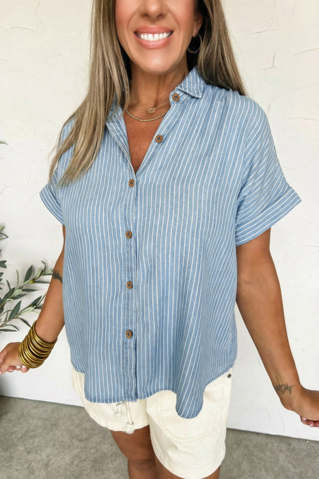 Anais Sleeve Up Loose Shirt