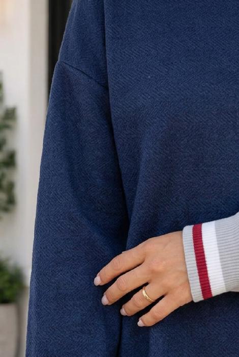 Aubry Sleeve Loose Fit Sweatshirt