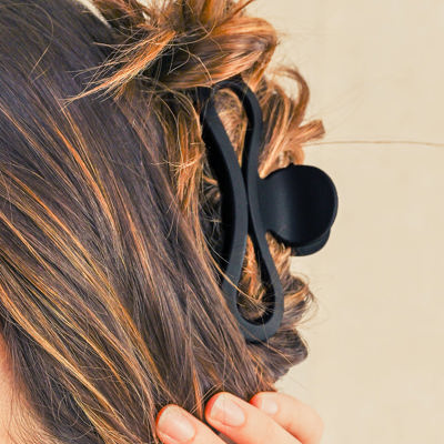 Black Wave Shape Matte Hair Claw Clip