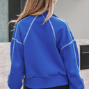  Clover Exposed Seam Chic Sweatshirt