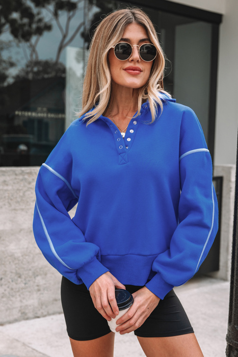 Clover Exposed Seam Chic Sweatshirt