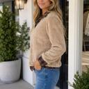 Evelyn Collar Front Fleece Pullover