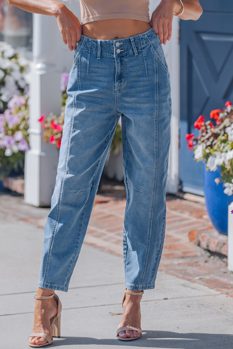 Hana Wash Cuffed Barrel Jeans