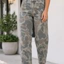  Kirstyn Patch Detail Casual Jeans