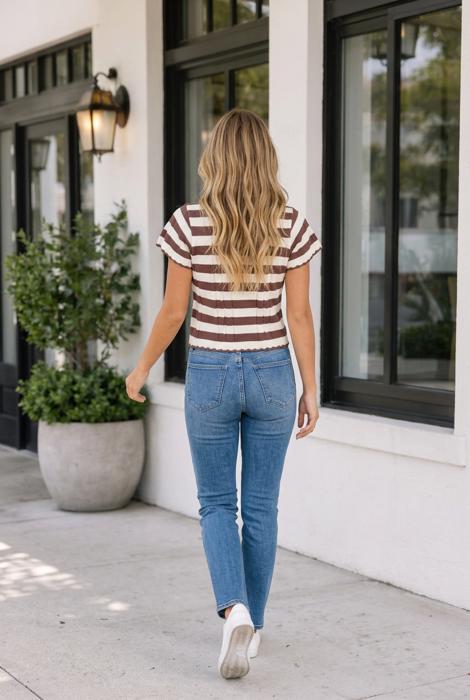 Leilani Detail Short Sleeve Sweater