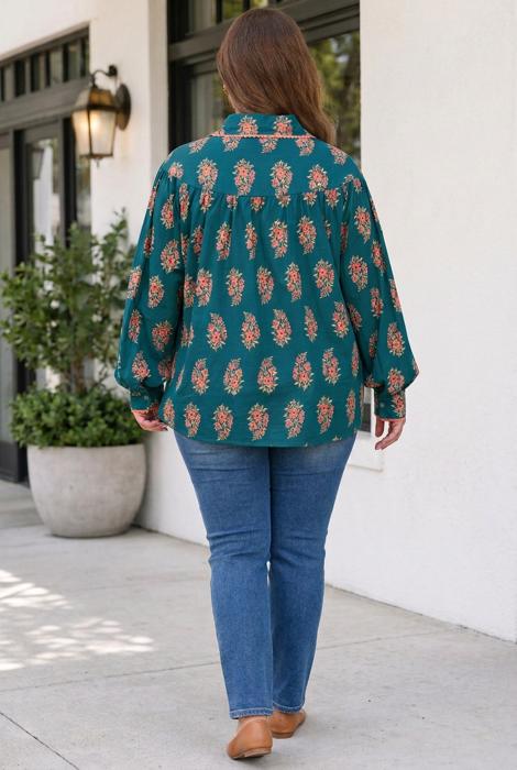 Mariah Pleated Loose PLUS Shirt