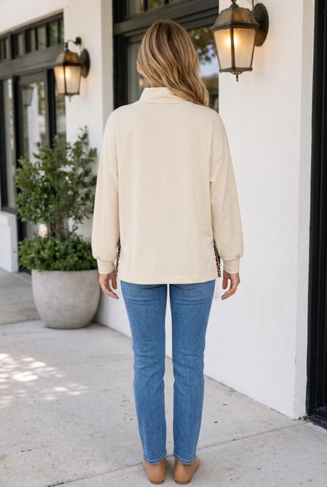 Rosalyn Detail Hem Top Long Sleeve Top