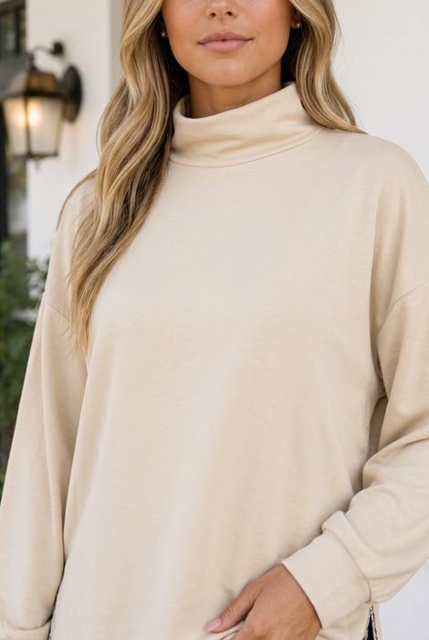 Rosalyn Detail Hem Top Long Sleeve Top