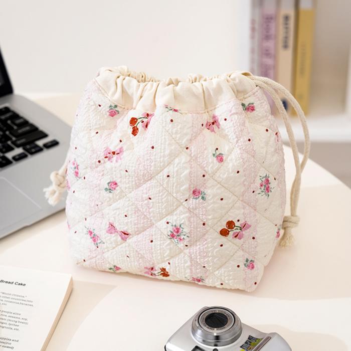 Patterned Quilted Drawstring Cosmetic Bag