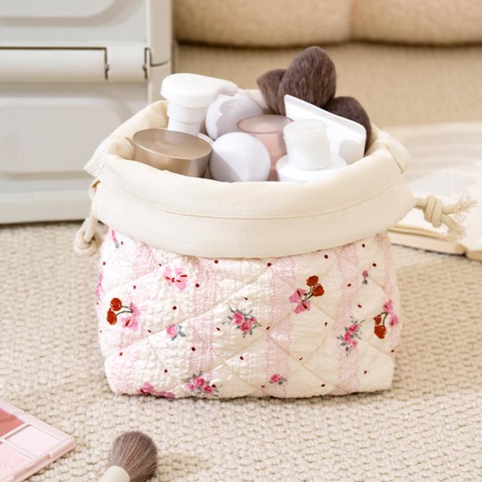 Patterned Quilted Drawstring Cosmetic Bag