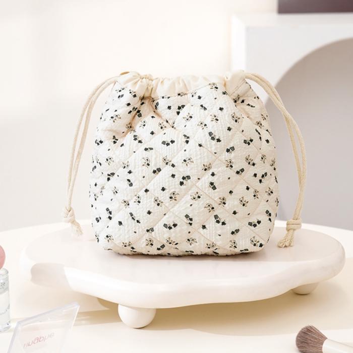 Patterned Quilted Drawstring Cosmetic Bag