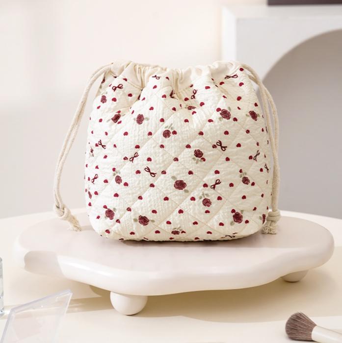 Patterned Quilted Drawstring Cosmetic Bag