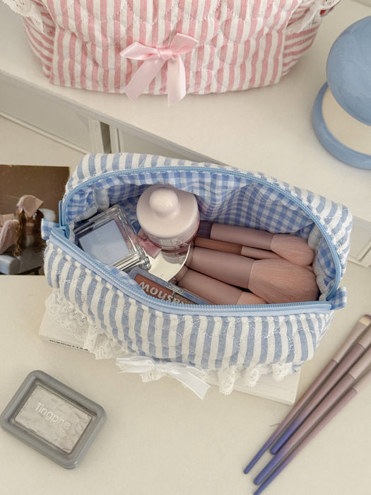 Lace Trim Stripe Quilted Makeup Bag