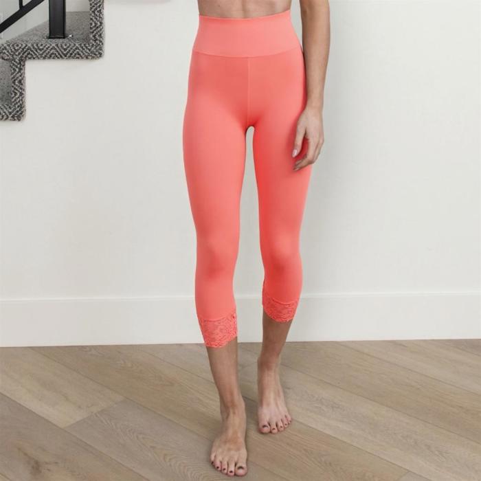 Zenana Capri Lace Accented Leggings