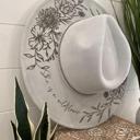  Floral burned hat - triple flower design, Burned Hat, Floral Engraved Cowboy Hat, Sunflower Hat, Sunflower Burned Fedora, Engraved Suede Hat