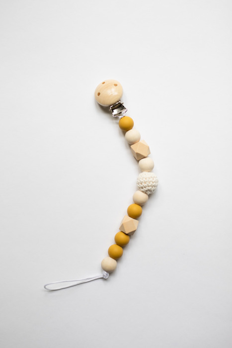 Nora Pacifier Clip